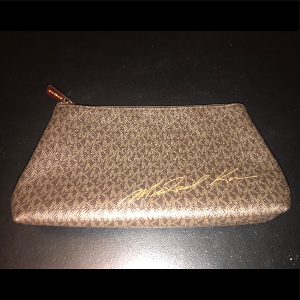 Michael Kors Pouch